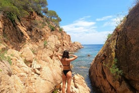 Guided Kayak & Snorkel tour to Costa Brava: Small Group and Lunch