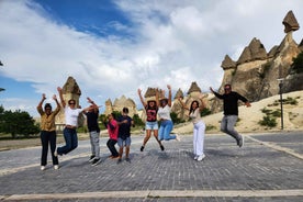 Cappadocia: Sérsniðin rauð ferð með leiðsögumann og bíl