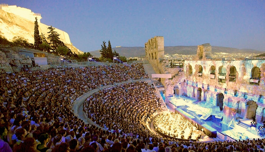 Puccini-s_Tosca_at_the_Theater_of_Herodes_Atticus_in_Athens,_Greece_(2012).jpg