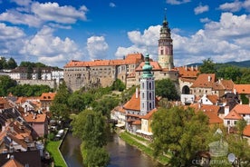 Viaggio privato di un giorno a Cesky Krumlov da Passavia con tour guidato di 2 ore incluso