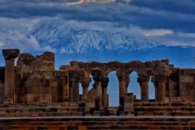 Gruppenreise: Echmiadzin (Mutterkathedrale & Kirchen, Schatzkammer), Zvartnots Tempel