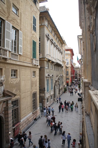 Via_Garibaldi_Genova.jpeg