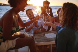 Croisière privée au coucher du soleil avec repas et boissons