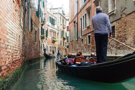 Tour a piedi di benvenuto a Venezia per piccoli gruppi con Basilica di San Marco e giro in gondola