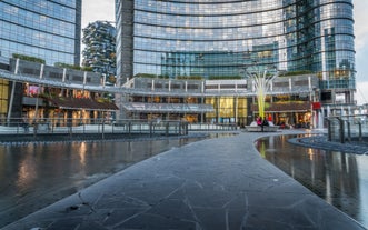 Piazza Gae Aulenti