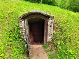 Caves & springs of Allikukivi