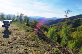 Tour de 4 días por las maravillas naturales e históricas de la montaña Ródope en moto