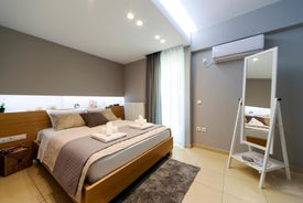 M&D Luxury Suites in central Athens