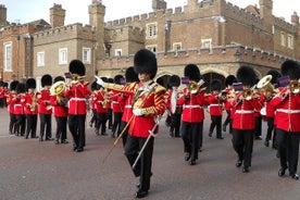 Changing of the Guard Guided Walking Tour in London