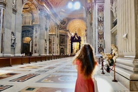 Tour della Basilica di San Pietro con salita alla cupola e grotte in un piccolo gruppo