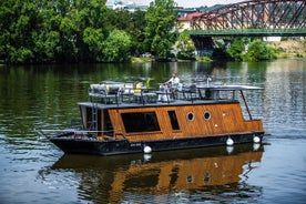 Prague YachtBoat CLASSIC cruise with Unlimited Beer or Prosecco