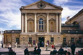 Small Group Tour to City of Bath and Entry to Stonehenge