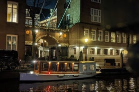 Crucero privado por el Festival de la Luz de Ámsterdam con bebida de bienvenida