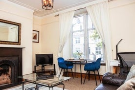 SUMMIT Apartment - Cozy Aberdeen West End Flat Prime Location - Perfect for Short or Long stay - 1 bedroom