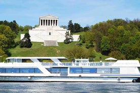 Regensburg: Sightseeing Cruise to Walhalla