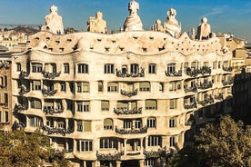 Gaudi hus privat rundtur: La Pedrera & Casa Vicens hoppa över kön