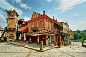 Walking Tour with Lunch at Cafe Gabriadze and Theater Visit