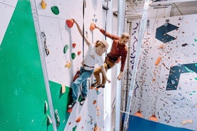 Climbing in Mørkvedhallen Klatresenter