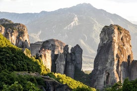 Thessaloniki: 2-Day Scenic Rail Trip to Meteora with Hotel