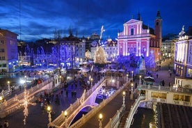 Excursão a pé festivamente decorada em Ljubljana