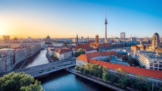 Beautiful view of Hamburg city center with town hall and Alster river, Germany.