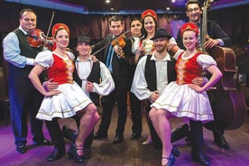 Budapest: Dinner Cruise with Operetta and Folk Show