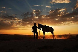 Las mejores excursiones a caballo al atardecer en Capadocia