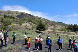 Tour mattutino dell'Etna in Jeep