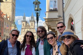 Excursão a pé guiada por Praga com jantar e concerto clássico