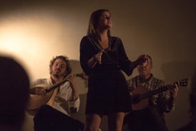 Associação: Dinner in Lisbon–Portuguese live music–Fado Show