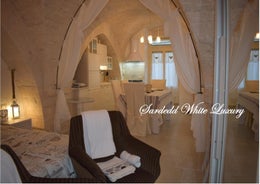 Sardedd White Luxury