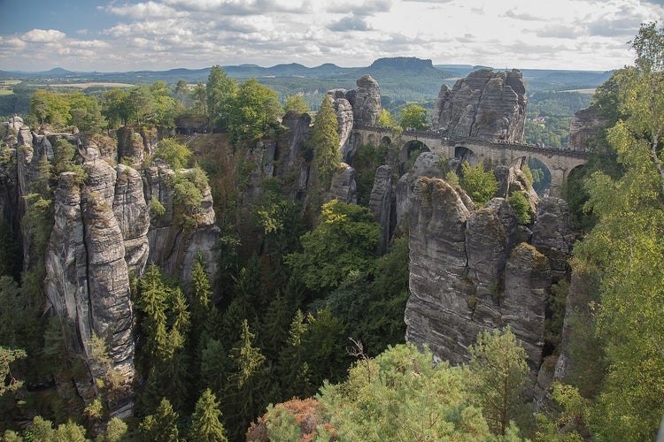 saxon-switzerland-1053493_1280.jpg