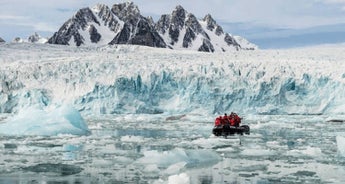 Icebergs, Fjords, Polar bears and Arctic wildlife