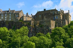 Edinburgh: Stirling Castle, Kelpies, Whisky & Highlands Tour