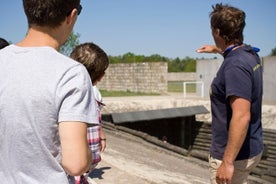 Warnemuende Shore Excursion: Private Sachsenhausen Memorial en Berlin Tour