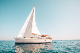 Naviguez et évadez-vous vers les îles Pakleni | Demi-journée de navigation sur un yacht moderne de 36 pieds