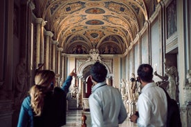 Esperienza VIP: tour a piedi nella Galleria degli Uffizi e nel Corridoio Vasariano con colazione sulla terrazza