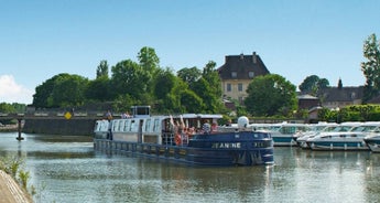 The Doubs valley and Burgundy (port-to-port cruise)