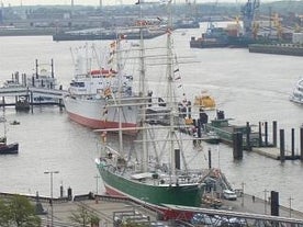 Beautiful view of Hamburg city center with town hall and Alster river, Germany.