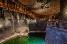 Wieliczka Salt Mineでのピックアップと専用運送