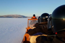 Ivalo: Ice Fishing Tour to Lake Inari, Reindeers & Lunch