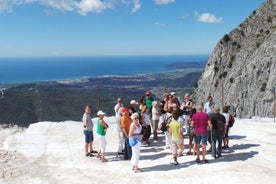 PRIVATE tour in Carrara marble quarries with 4x4 vehicles