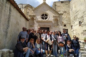 omvisning i Sassi Matera, inngang til husene Cave og rock kirke