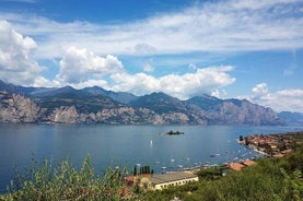 LAKE MAGGIORE TUR FRÅN Milano med sina BORROMEOS-ÖAR