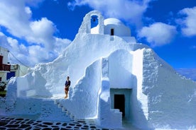 Walking Tour in Mykonos Town & Secluded Beach Picnic