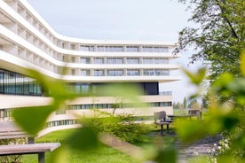 Oberwaid - Das Hotel. Die Klinik