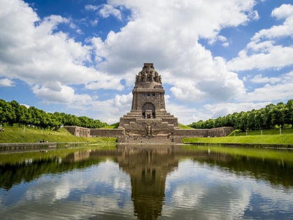 photo of Monument to the Battle of the Nations (1813) (Voelkerschlachtdenkmal), Leipzig, Germany, designed by German architect Bruno Schmitz (1913) .