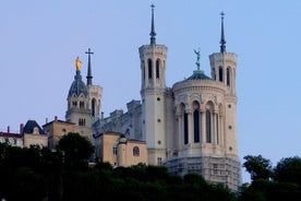 Privater Transfer von Toulon nach Lyon mit 2-stündigem Stopp