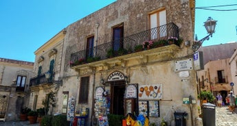 Western Sicily on Foot