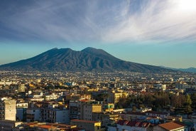 Trasferimento privato da Amalfi a Napoli: porta a porta, autista di lingua inglese